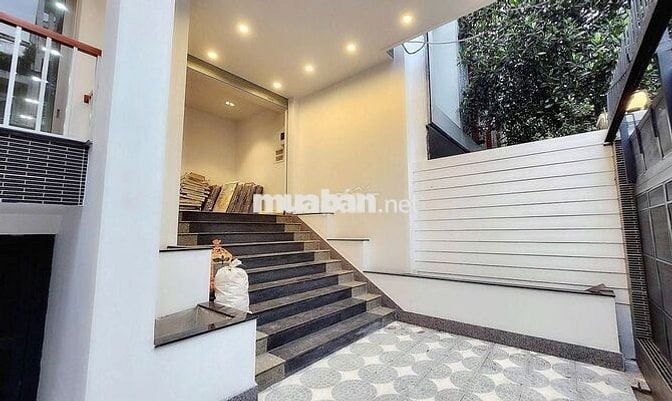 BIỆT THỰ CHO THUÊ - 344C Nguyễn Trọng Tuyển P.1 Q.TB - 8x18m 700m sàn