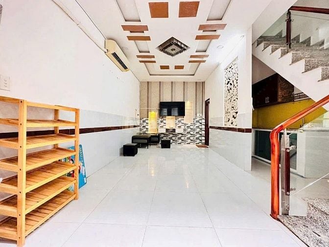 bán nhà GIÁ RẺ CHỈ 3 tỷ 6 có ngay nhà SỔ HỒNG RIÊNG, TRUNG TÂM P9 GV