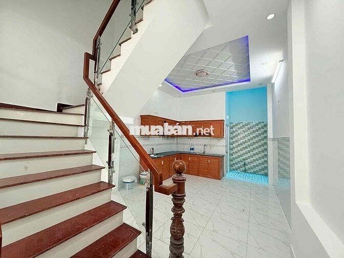 NHÀ TX22 GẦN CHỢ MINH PHÁT. TRỆT 3 LẦU 4PN 5WC. SÂN THƯỢNG