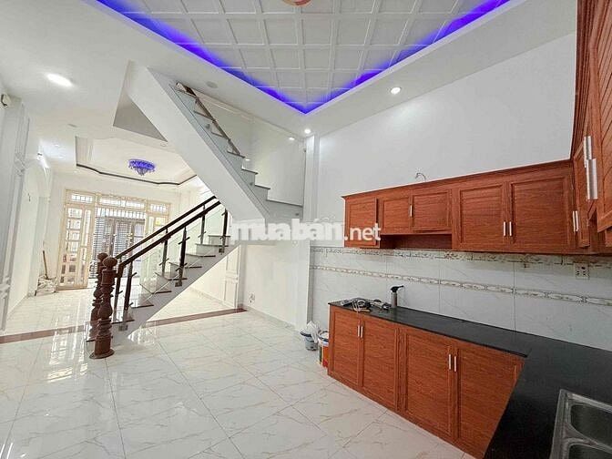 NHÀ TX22 GẦN CHỢ MINH PHÁT. TRỆT 3 LẦU 4PN 5WC. SÂN THƯỢNG