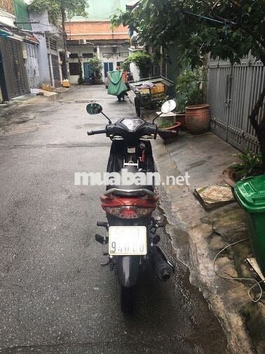 Suzuki Axelo Đỏ đen