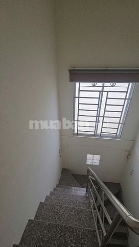 Bán gấp nhà 1trệt, 2 lầu, Hẻm 28 Lương Văn Can, P15, Q8. N3,2m x D12m