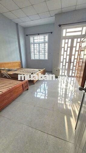 NHÀ THUE HẺM TẢI CÓ NỘI THẤT GIÁ 9 trieu