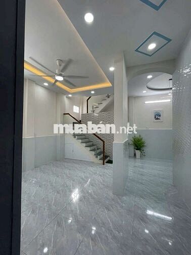 Nhà đẹp ở ngay, 39m2 ko lộ giới k quihoach sát cầu Nguyễn Tri Phương