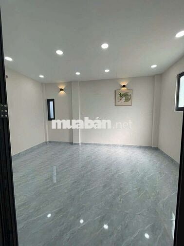 Nhà đẹp ở ngay, 39m2 ko lộ giới k quihoach sát cầu Nguyễn Tri Phương