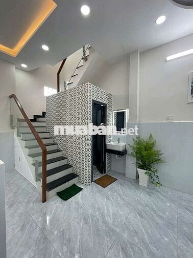 Nhà đẹp ở ngay, 39m2 ko lộ giới k quihoach sát cầu Nguyễn Tri Phương