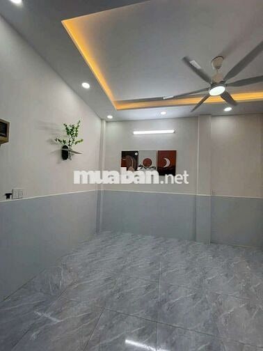 Nhà đẹp ở ngay, 39m2 ko lộ giới k quihoach sát cầu Nguyễn Tri Phương