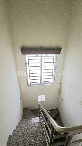 Bán gấp nhà 1trệt, 2 lầu, Hẻm 28 Lương Văn Can, P15, Q8. N3,2m x D12m