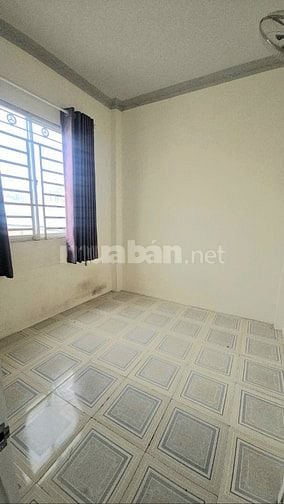 Bán gấp nhà 1trệt, 2 lầu, Hẻm 28 Lương Văn Can, P15, Q8. N3,2m x D12m