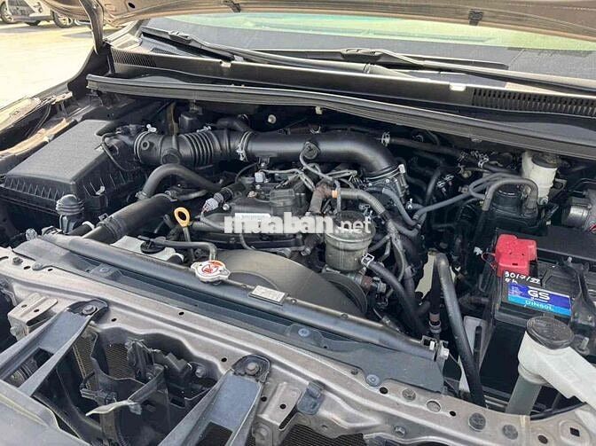 Toyota Innova 2017 G Đồng ánh kim