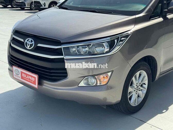 Toyota Innova 2017 G Đồng ánh kim
