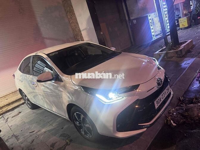 Toyota Vios Trắng 5 chỗ