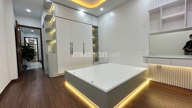 Nhà ngõ Hoà Bình 7 Minh Khai-Bạch Mai. MB42m2*5T mới. 5p,4WC