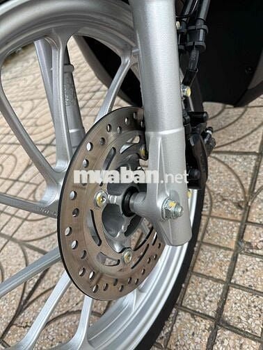 Sh Mode 2024 đklđ 2/2025 CBS đi 300km.