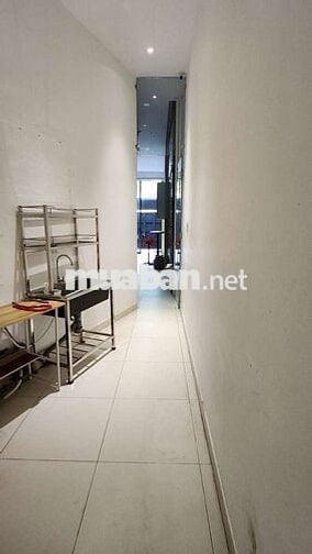 CHO THUÊ MẶT BẰNG MẶT TIỀN NGUYỄN TẤT THÀNH Q4