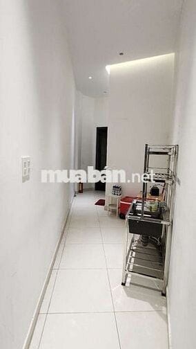 CHO THUÊ MẶT BẰNG MẶT TIỀN NGUYỄN TẤT THÀNH Q4