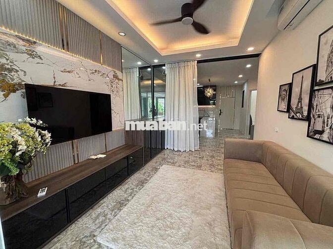 Cho thuê Penhouse Siêu rộng Sky Garden Q7 có sân vườn siêu mát