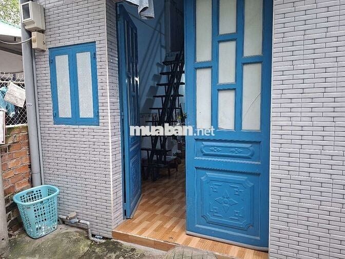 Nhà mới xây sạch sẽ ; an ninh.