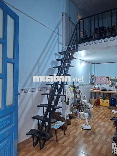 Nhà mới xây sạch sẽ ; an ninh.