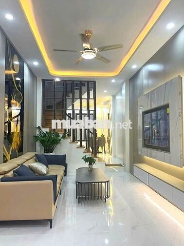 Hiếm! Hơn 9 tỷ nhà Giáp Bát 46m2, 4 tầng, ngõ rộng - 20m ô tô