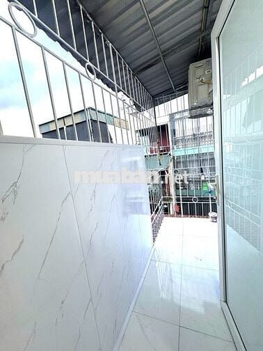 💥🏦Ô TÔ ĐỖ CHÂN CẦU THANG-TẬP THỂ TRUNG TÂM #HAI #BÀ #TRƯNG-SÁT CÔNG