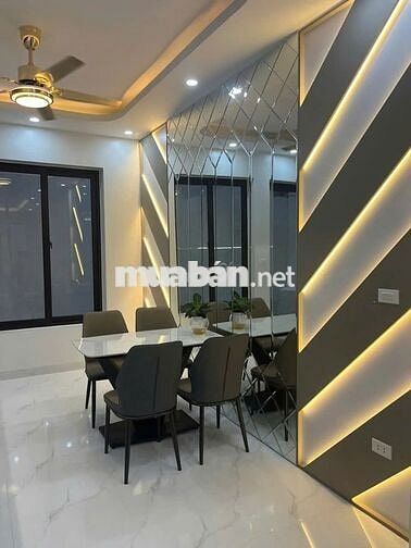 Hiếm! Hơn 9 tỷ nhà Giáp Bát 46m2, 4 tầng, ngõ rộng - 20m ô tô