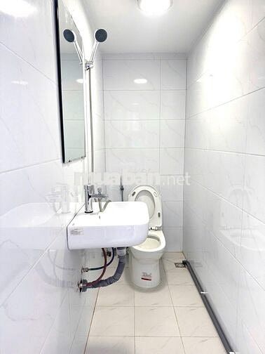 💥🏦Ô TÔ ĐỖ CHÂN CẦU THANG-TẬP THỂ TRUNG TÂM #HAI #BÀ #TRƯNG-SÁT CÔNG