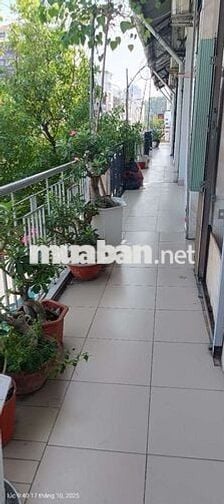 Nhà chung cư 1 lầu, sổ hồng đầy đủ, tiện ích vô cùng