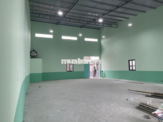 Chính chủ cho thuê nhà kho mới xây dựng khu vực Hóc Môn DT 350m2 21tr