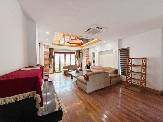 Bán nhà Xuân Diệu 80m2, xây 7 tầng, có thang máy, ô tô qua nhà