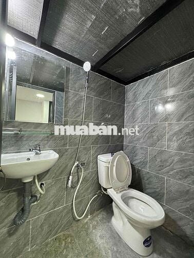 🔴Phòng có gác bancol cửa sổ thoáng mát - Ngay Emart Phan Văn Trị