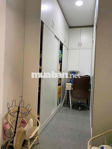 Nhà xẹt hẻm 220m2 - 3 phòng ngủ, Đường Nguyền Bỉnh Khiêm, Quận 1