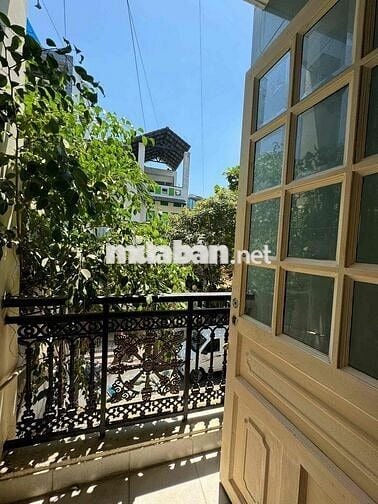 🔴Phòng có gác bancol cửa sổ thoáng mát - Ngay Emart Phan Văn Trị