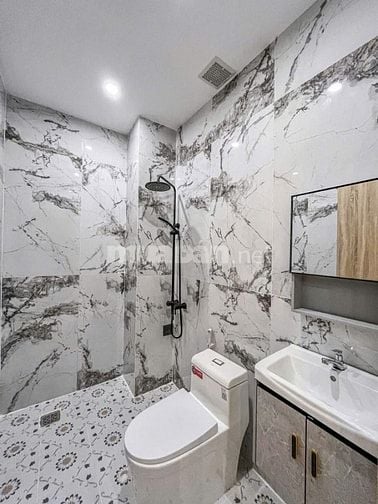 CHỈ 6.2 TỶ NHÀ HXH HUỲNH VĂN BÁNH - PHÚ NHUẬN CÓ HD THUÊ 20TR/TH SHR 