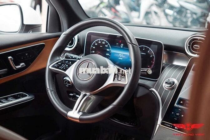 ♻️ Mercedes GLC200 4matic ,2023 
lăn bánh 20.000km