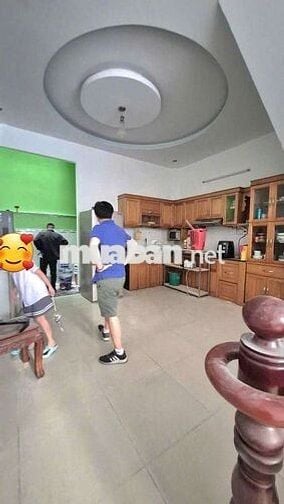 Nhà đường Mã Lò [5x12, 1 lầu, 2pn, 2toilet] có nội thất