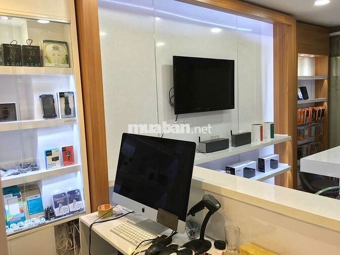 Cho Thuê Mặt Bằng Đường Số 4, Quận 3 ( MB Đông Dân Cư - KD Thoải Mái )