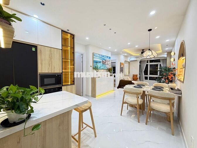 Cho Thuê căn hộ Sky Garden PMH 2PN, full nt, m.phí gửi xe,giá tốt