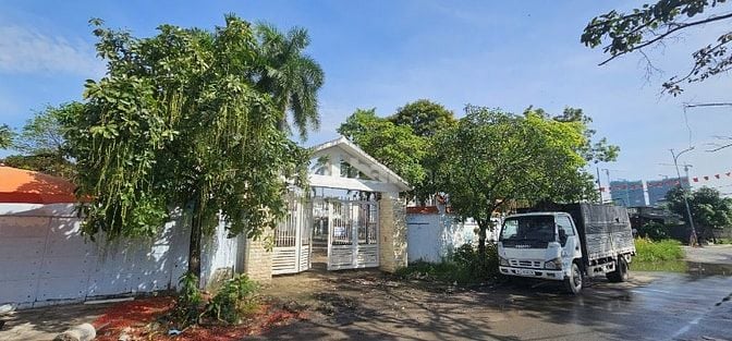 Cho thuê nhà diện tích lớn tại 69 Lê Văn Lương, Phước Kiển, Nhà Bè