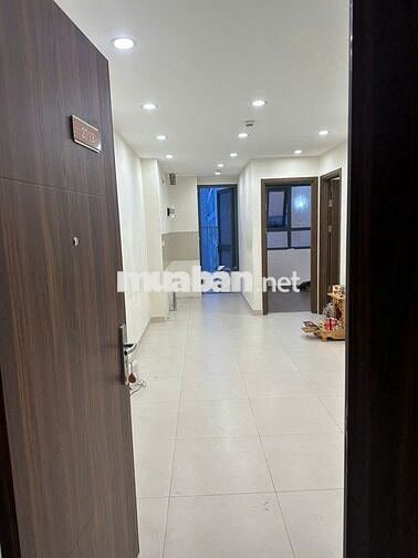 Đang trống căn hộ FLC 18 Phạm Hùng 2PN 50m2 đồ cơ bản giá chỉ 10tr/th