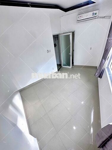 Cho thuê nhà MT Nguyễn Thượng Hiền - 10x5m - 2 Lầu ngay CC Botanic