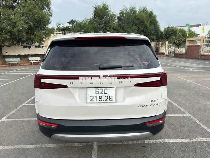 Hyundai Custin 2023 Cao Cấp 2.0T - 60 km