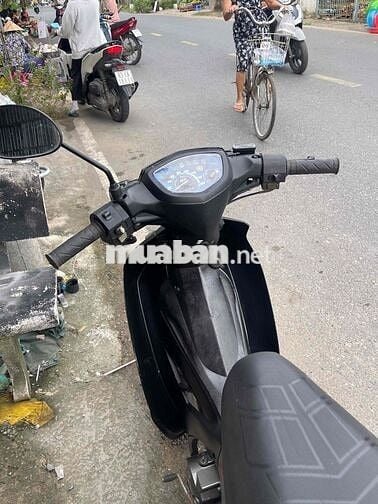 Xe máy Surut 50cc Đen biển 68 máy êm bình đề