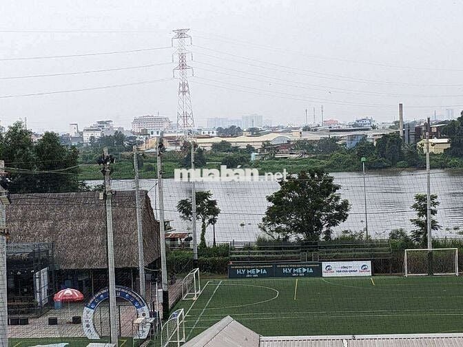 Bán Gấp Nhà Quốc Lộ 13 – Gần Sông, Hoàn Công Đầy Đủ, Dọn Ở Ngay