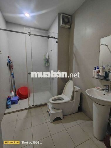 Cho thuê nhà MT 6pn, 4 máy lạnh 28tr/ tháng