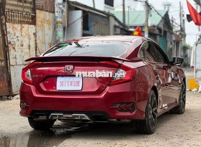 Honda Civic RS Đỏ 5 chỗ