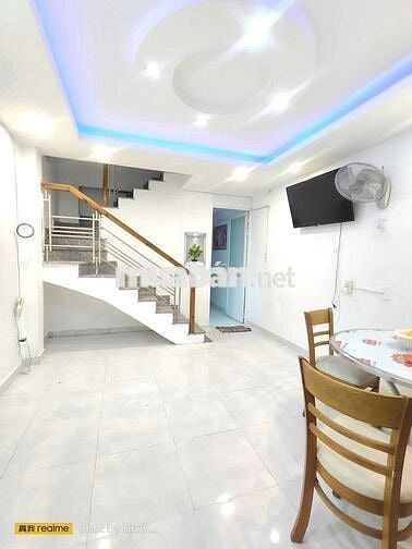 Cho thuê nhà đ23 HBC xe hơi tới của 12tr/tháng