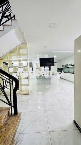 Cho thuê nhà mặt tiền đường số 28 dt 16x18m 3L