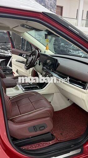 Kia Carnival Royal VIP 2023 Đỏ trắng