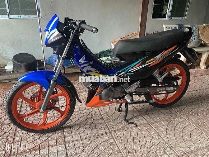 hết nhu cầu sử dụng cần bán xe nova tena,